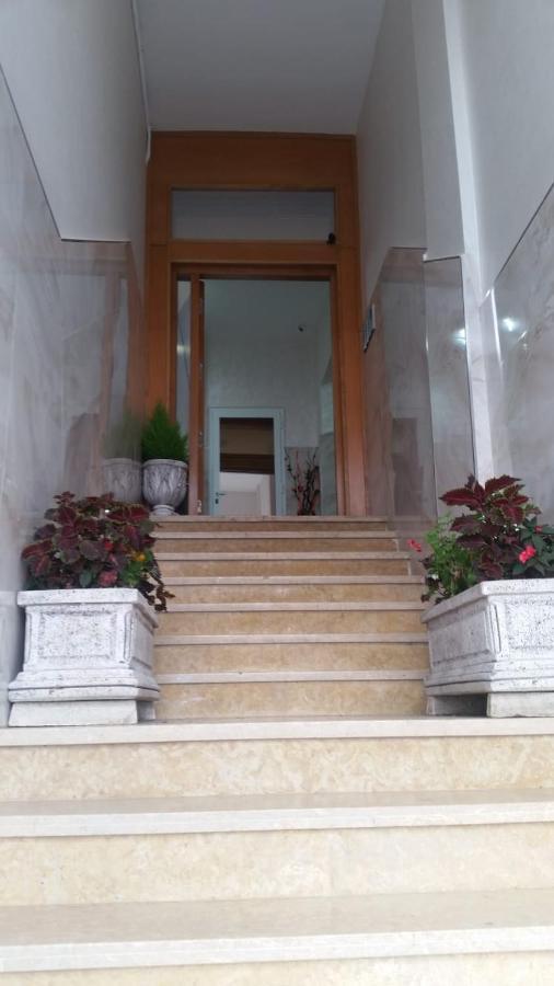 Appartement A Tanger Deux Chambres Esterno foto